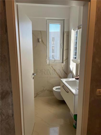 Apartament cu 3 camere decomandat, mobilat în Aradului