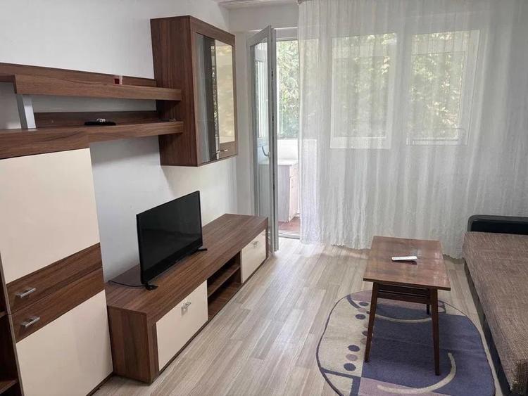 Apartament cu 2 camere decomandat, mobilat în Giurgiului