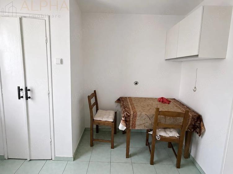 Apartament cu 2 camere semidecomandat în Independenței