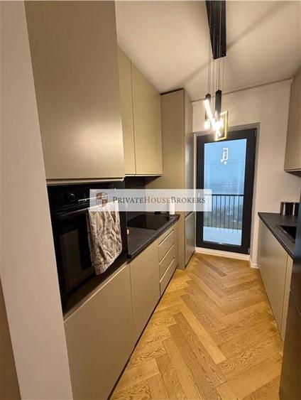 Apartament cu 2 camere semidecomandat, mobilat în Băneasa