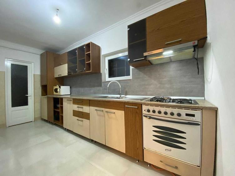 Casă cu 2 camere cu Teren 557 Mp în Coroi
