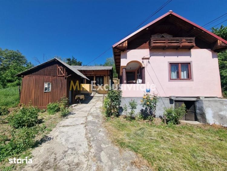 Casă cu 2 camere cu Teren 1150 Mp în Boțești