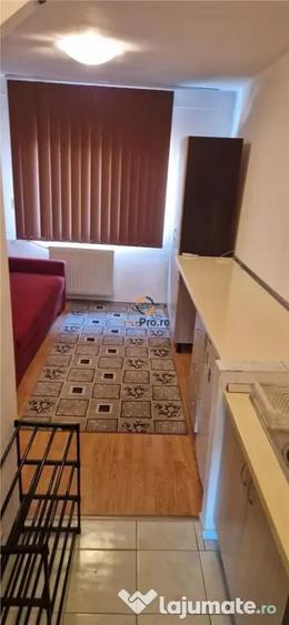 Garsonieră în Girocului