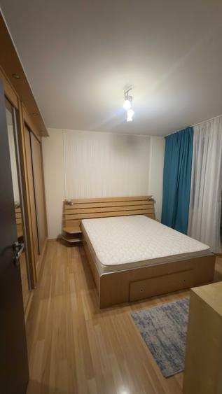 Apartament cu 3 camere decomandat în Exterior Vest
