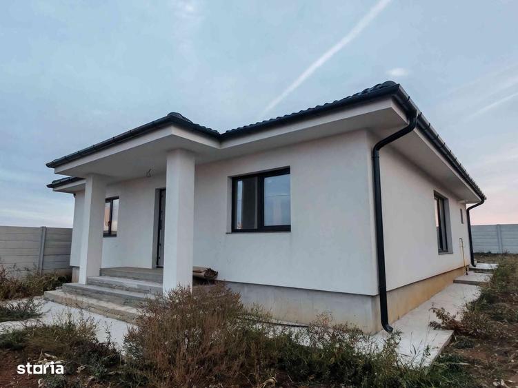 Casă cu 4 camere cu Teren 500 Mp în Central