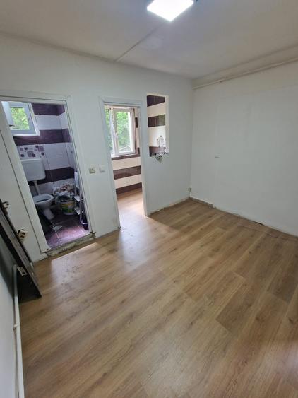 Garsoniera  ET 1  Bd 1 decembrie COMISION 0% - 3
