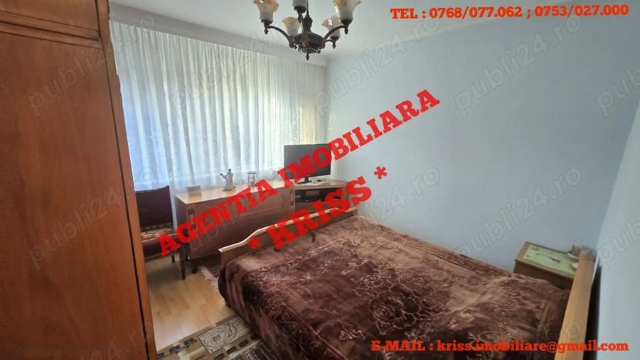 Apartament cu 3 camere decomandat în Găvana