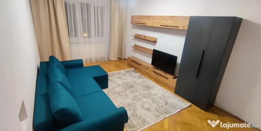 Apartament cu 2 camere decomandat în Florilor
