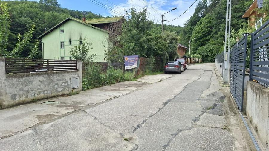Teren Construcții intravilan de 1203 mp, în Bascov
