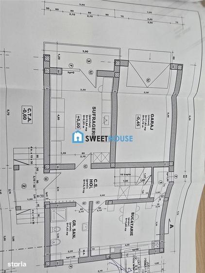 Casă cu 4 camere în Central