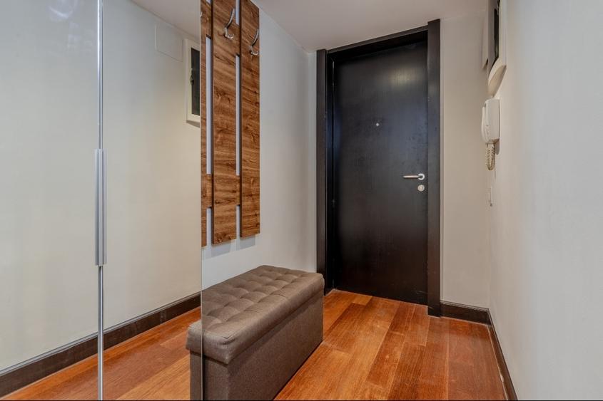 Apartament cu 2 camere decomandat, mobilat în Arcul de Triumf