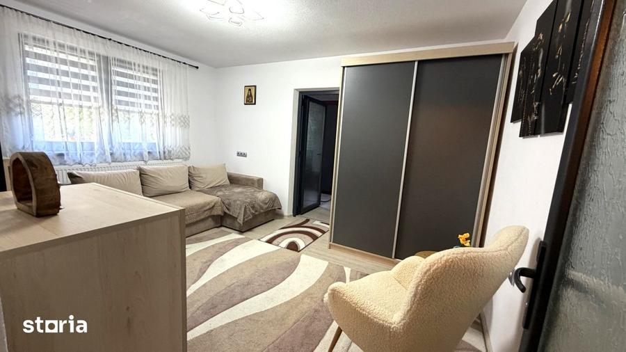Apartament cu 2 camere semidecomandat, mobilat în Cetate