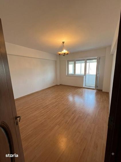 Apartament cu 3 camere decomandat în Valea Rosie