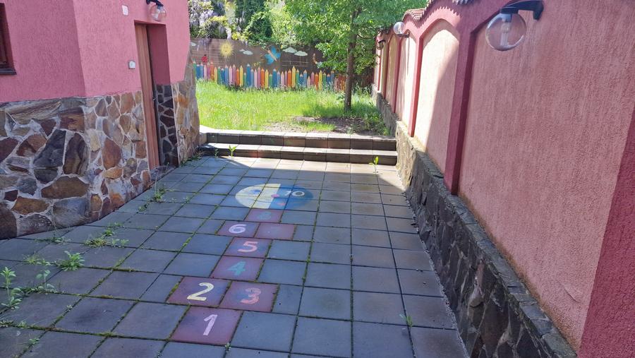 Casă cu 10 camere cu Canalizare în Bunloc