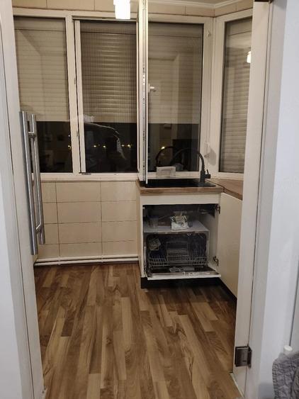 Apartament cu 3 camere decomandat în Inel II