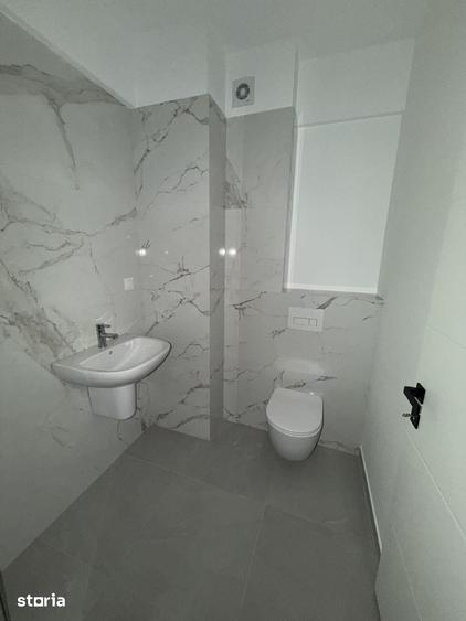 Garsonieră decomandată în Ciurea
