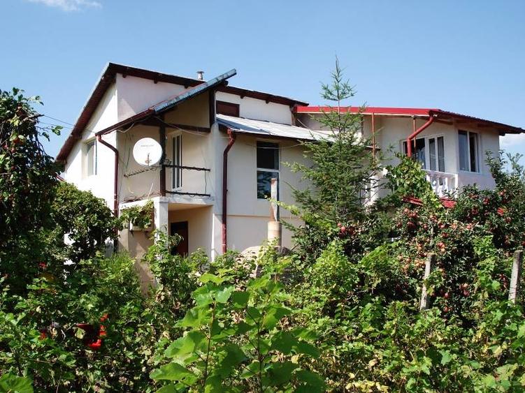Casă individuală cu 4 camere cu Teren 400 Mp în Merei