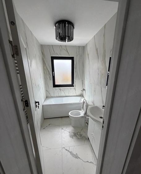 Apartament cu 4 camere decomandat în Central