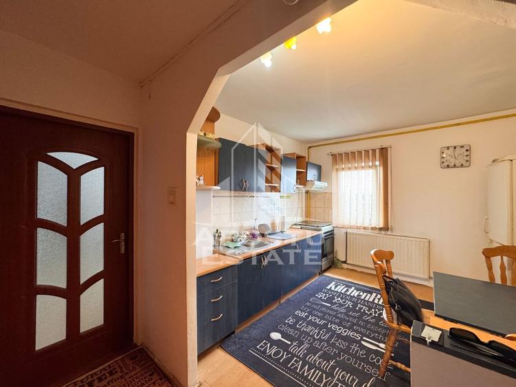 Apartament cu 2 camere semidecomandat în Girocului