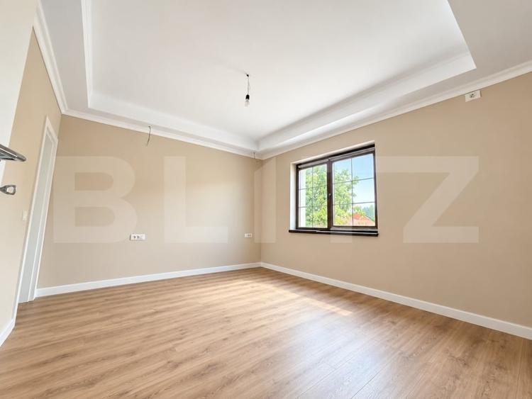 Duplex cu 6 camere cu Canalizare în Bucovina