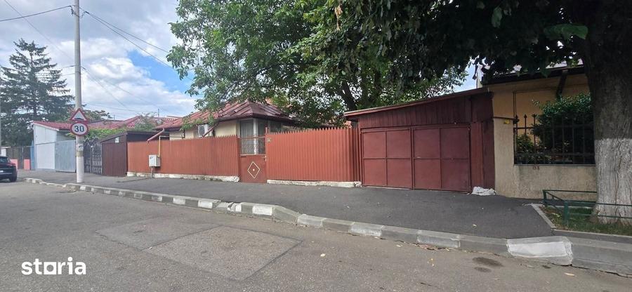 Casă cu 5 camere cu Teren 600 Mp în Andronache