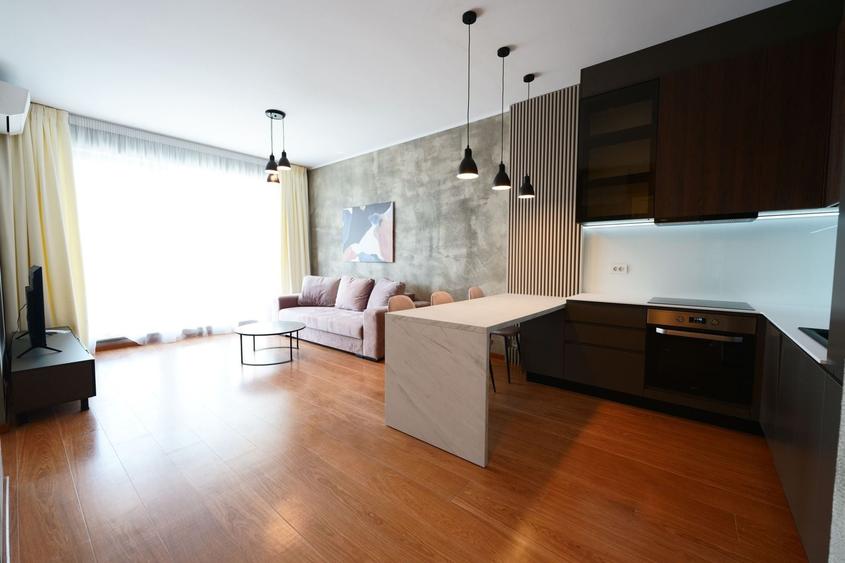 Apartament cu 2 camere semidecomandat, mobilat în Agronomie