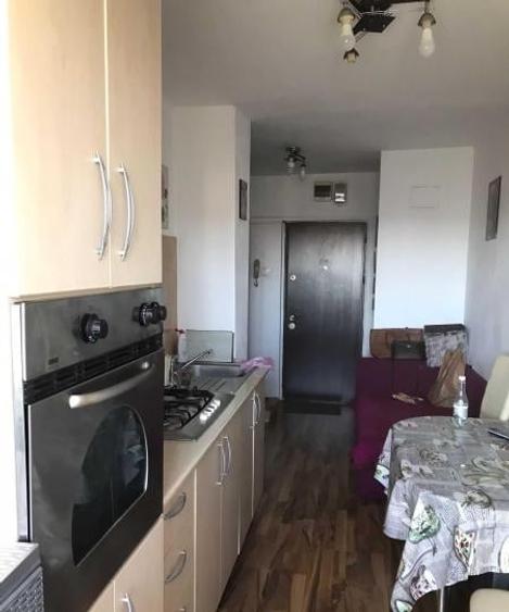 Apartament cu 2 camere semidecomandat în Abator