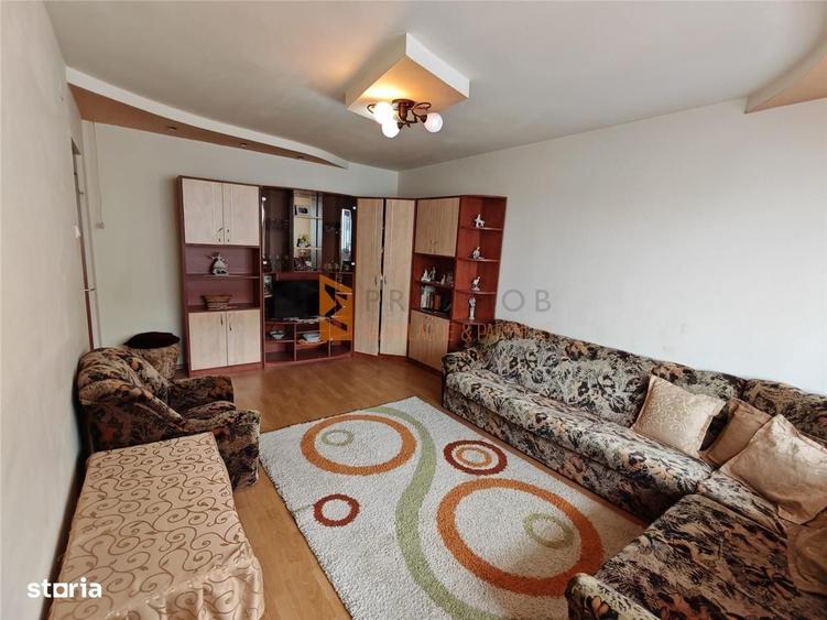 Apartament cu 2 camere decomandat în Băceni