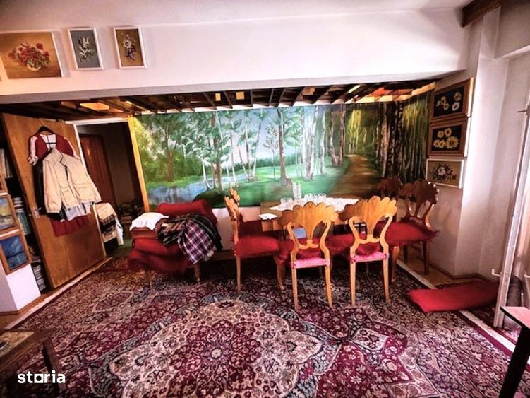 Apartament cu 4 camere decomandat în Central
