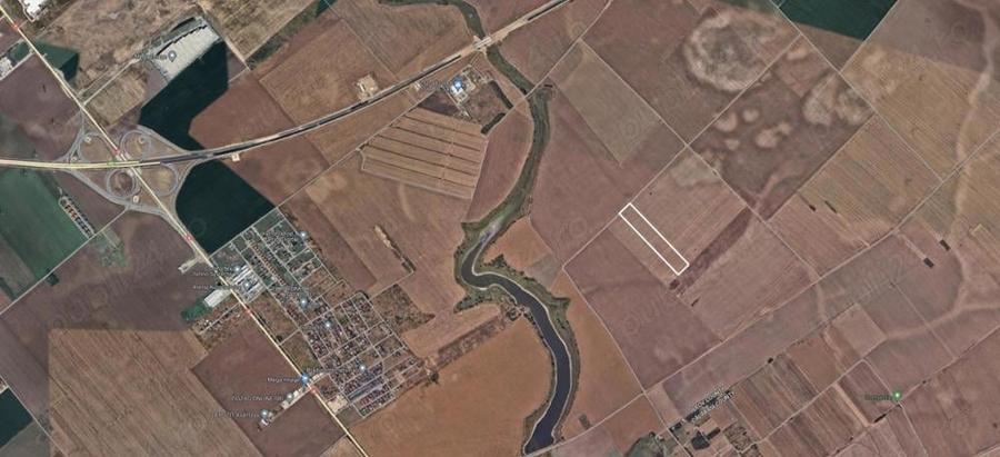 Teren de 13300 mp, în Glina