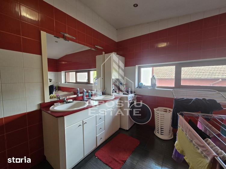 Casă cu 8 camere cu Teren 629 Mp în Mehala