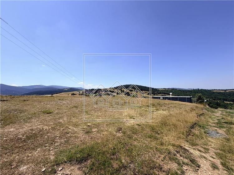 Teren agricol extravilan de 3825 mp, în Păltiniș