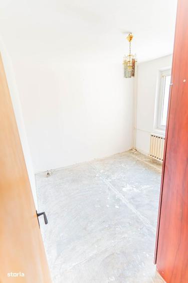 Apartament cu 3 camere decomandat în Rahova