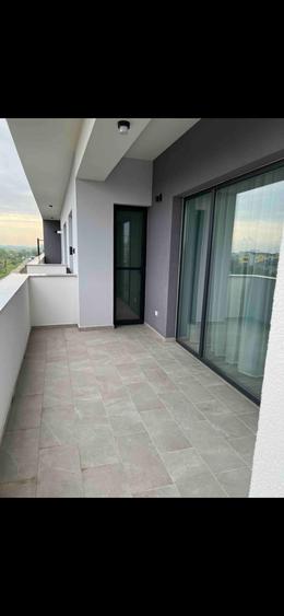 De inchiriat- Apartament nou - 8