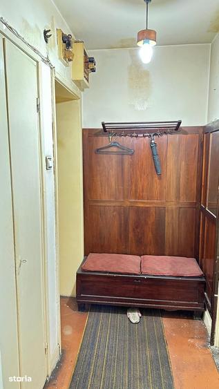 Apartament cu 3 camere semidecomandat în Iancului