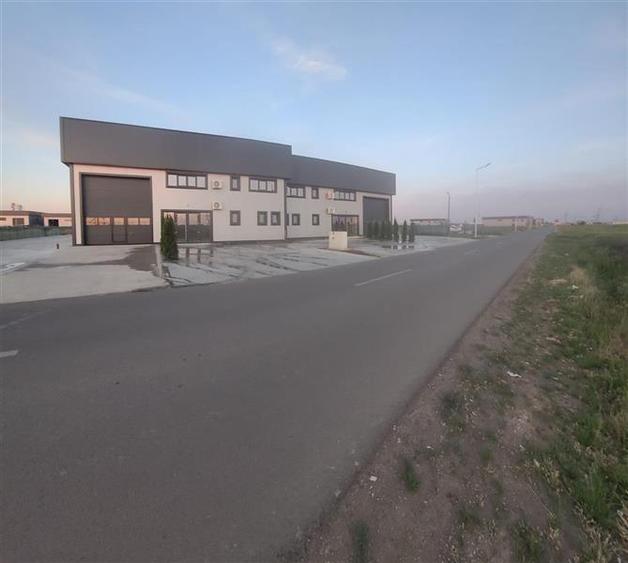 Spațiu industrial, de 550 mp, în Domnești