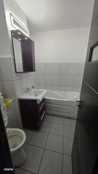 Garsonieră în Titan