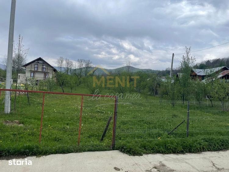 Teren de 4057 mp, în Aluniș