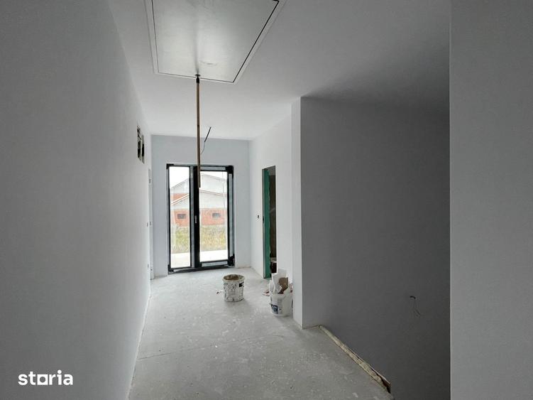 Casă cu 5 camere cu Teren 599 Mp în Giarmata