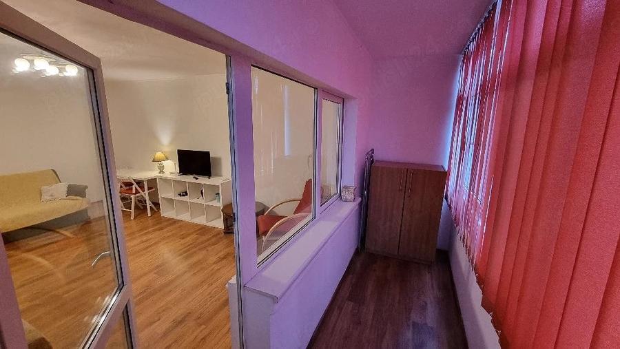 Garsonieră decomandată în Tei