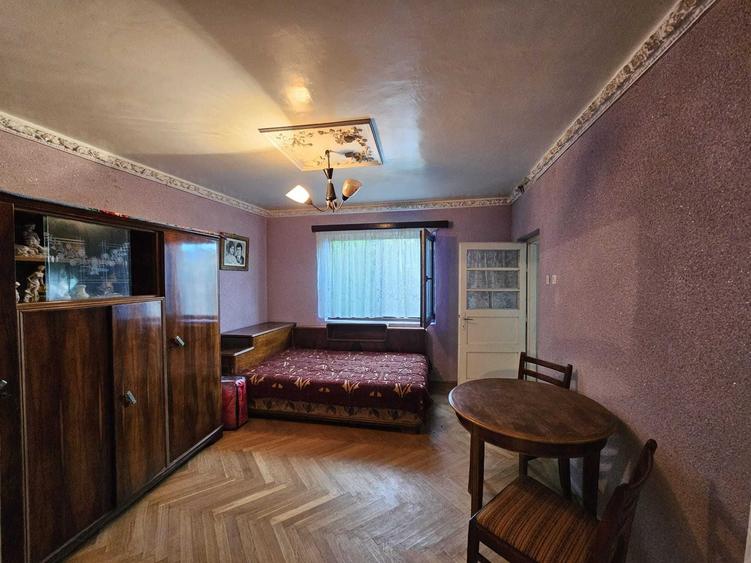 Casă cu 4 camere în Popești