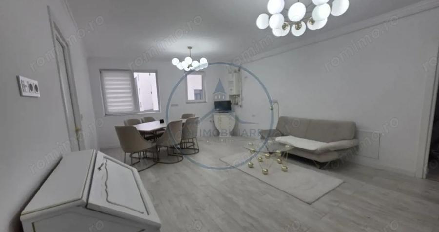 Apartament cu 4 camere decomandat în Central