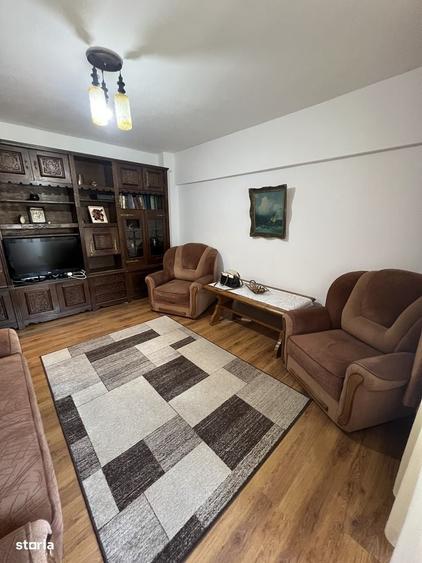 Apartament cu 2 camere decomandat în Calea București