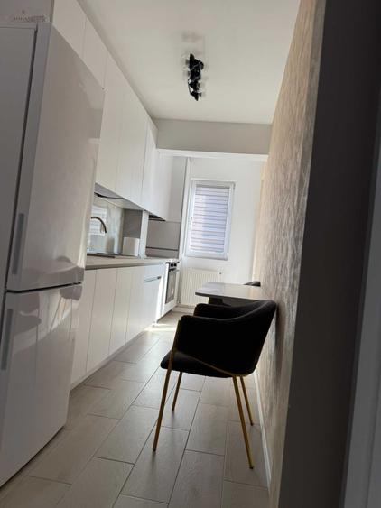 Apartament cu 2 camere decomandat în Uverturii
