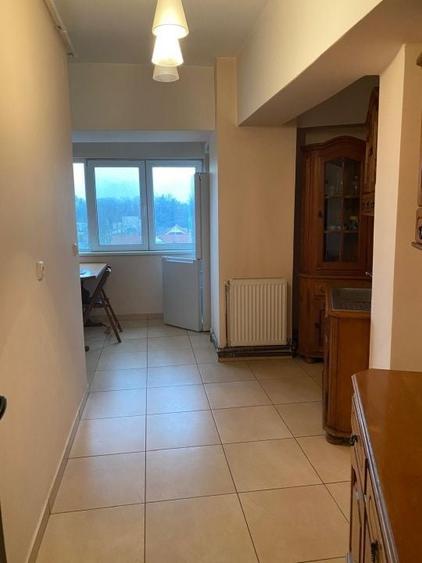 Apartament cu 2 camere decomandat, mobilat în Central
