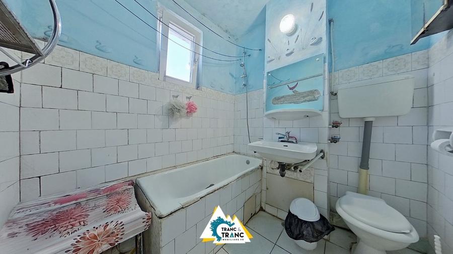 Apartament cu 4 camere decomandat în Podgoria