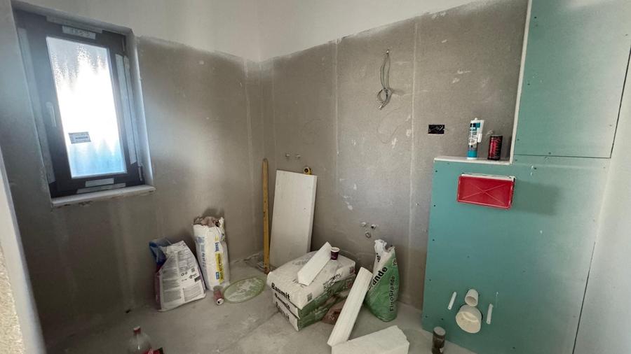 Duplex cu 5 camere cu Canalizare în Dumbrăvița