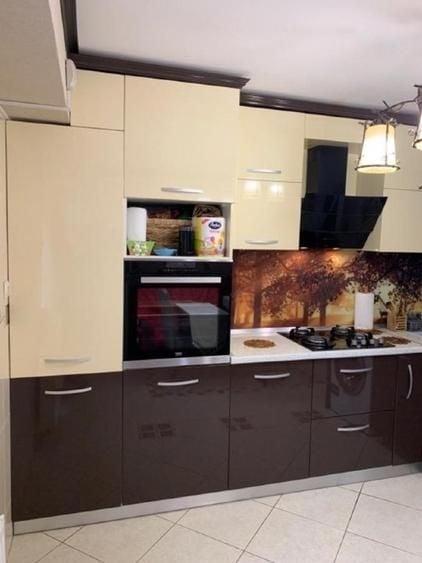 Apartament cu 3 camere decomandat, mobilat în Nerva Traian