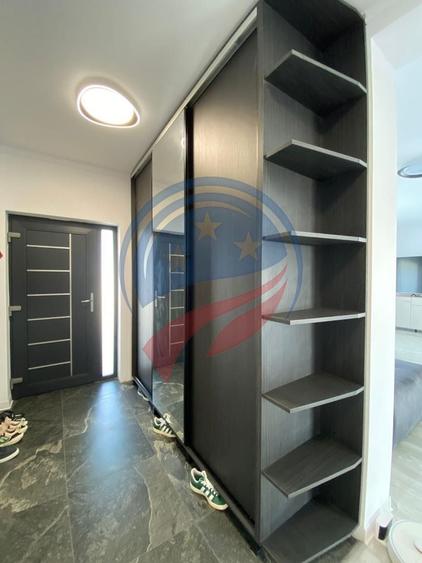Casă individuală cu 4 camere cu Canalizare în Malu Mare