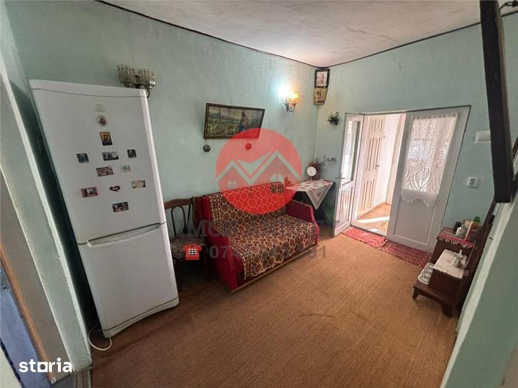 Casă cu 3 camere decomandat cu Teren 355 Mp în Central